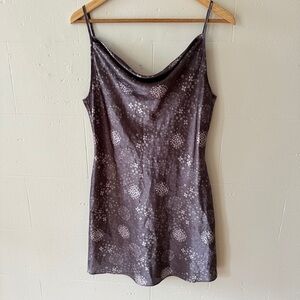 25🪿 La Vie en Rose Satin Slip Dress